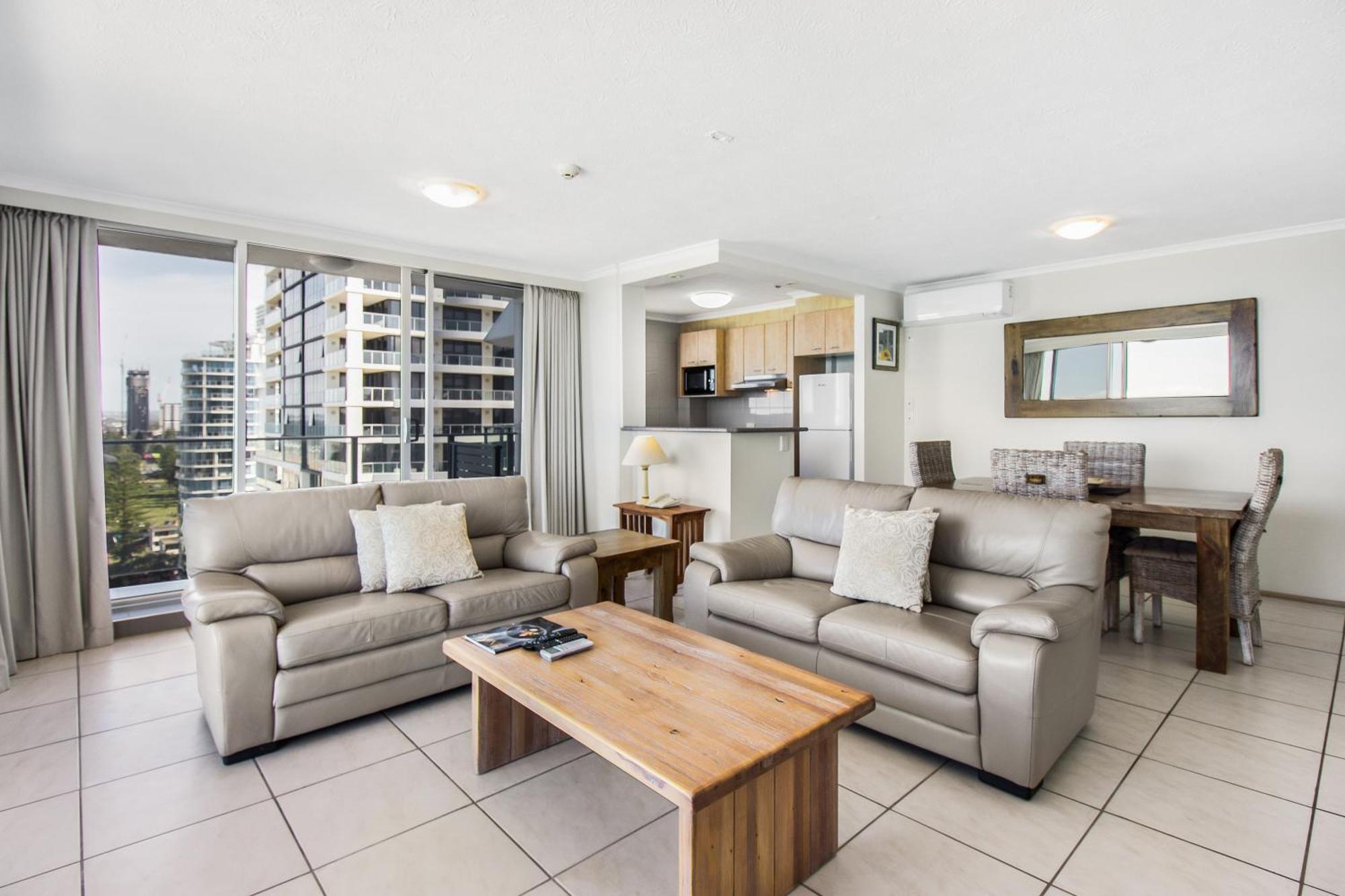 Boulevard Towers On Broadbeach Gold Coast Exterior photo