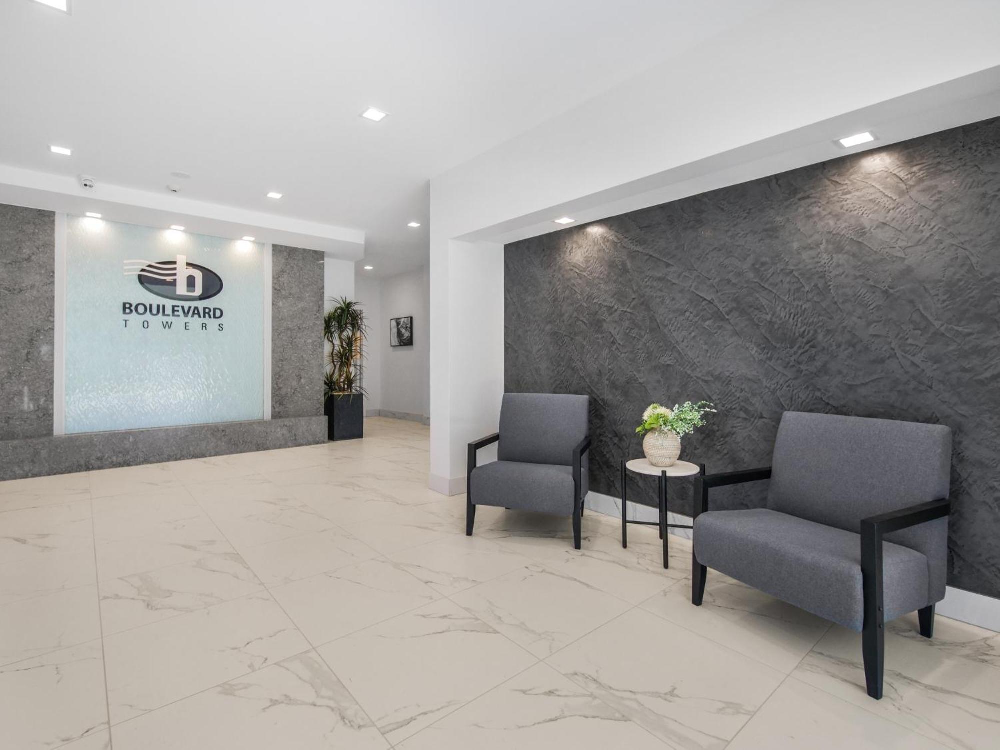 Boulevard Towers On Broadbeach Gold Coast Exterior photo