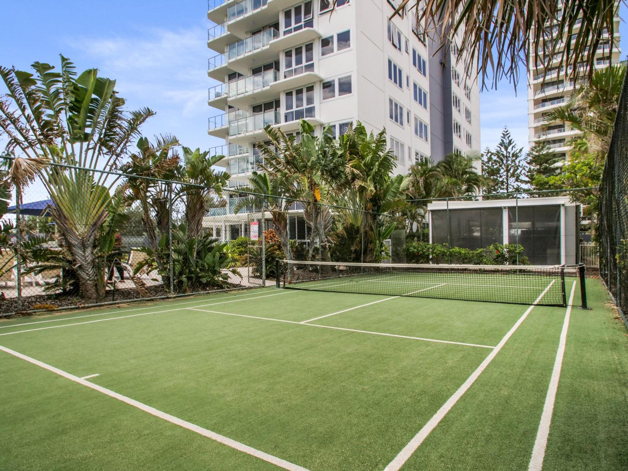 Boulevard Towers On Broadbeach Gold Coast Exterior photo
