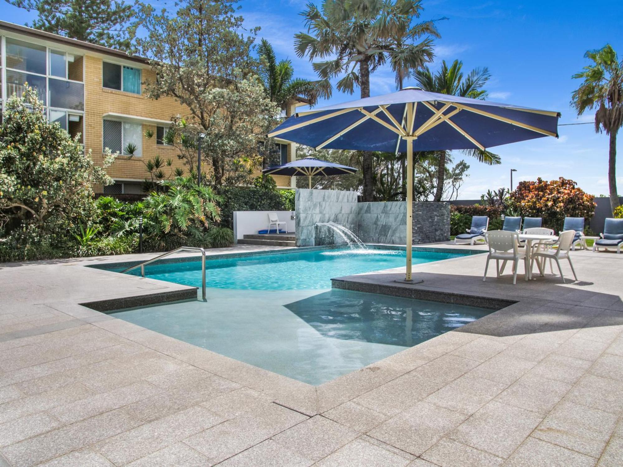 Boulevard Towers On Broadbeach Gold Coast Exterior photo