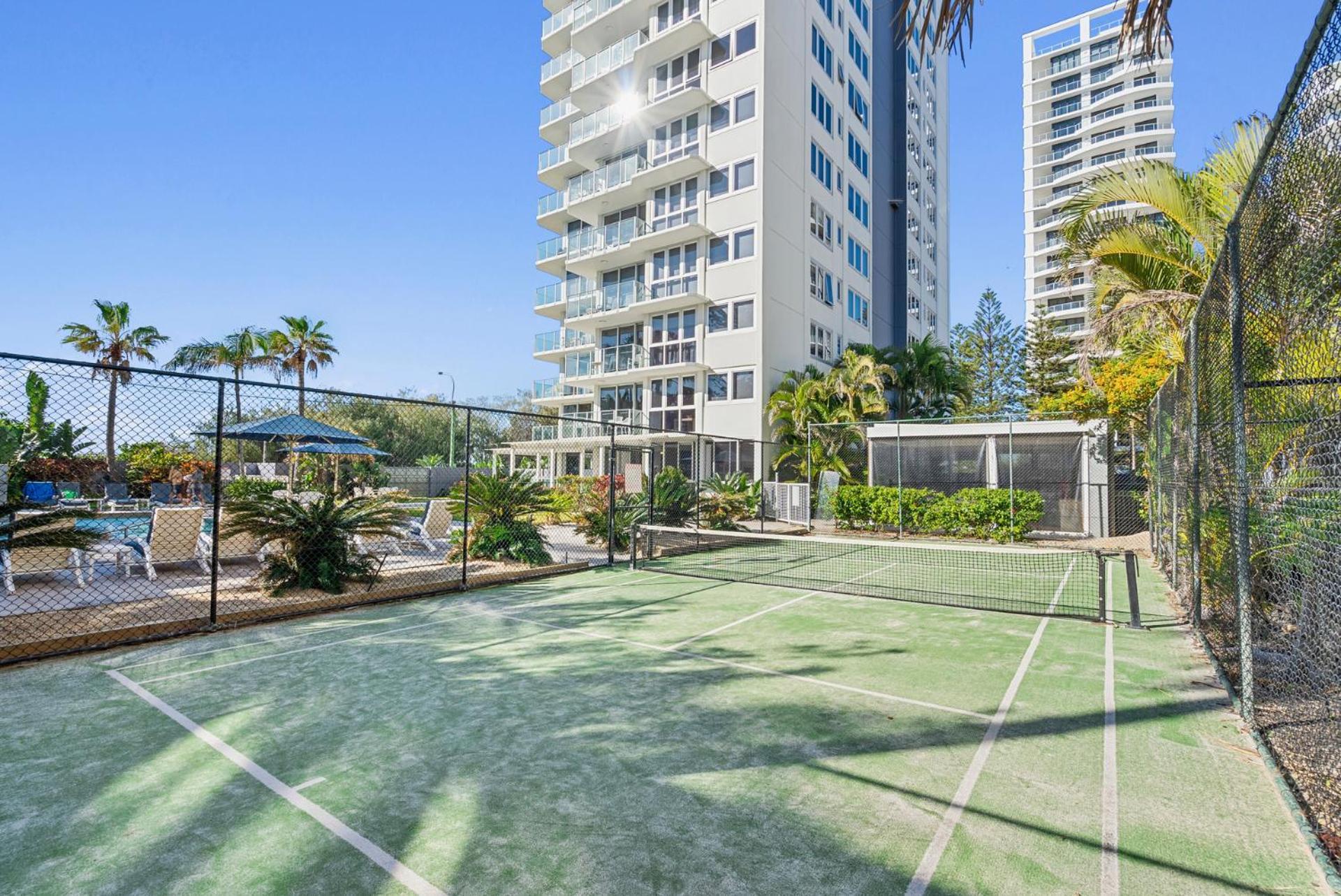 Boulevard Towers On Broadbeach Gold Coast Exterior photo