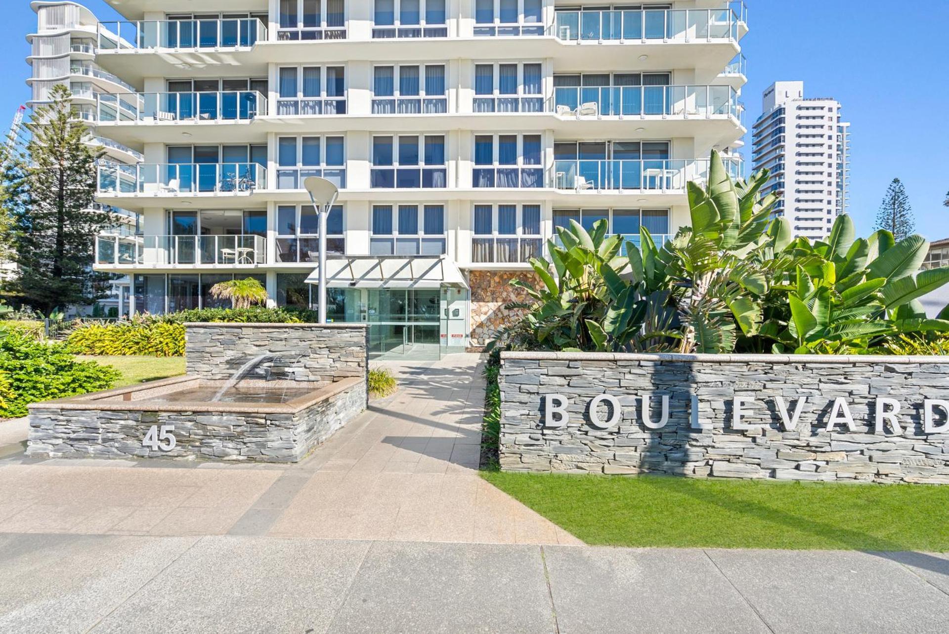 Boulevard Towers On Broadbeach Gold Coast Exterior photo