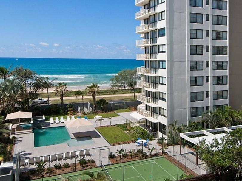 Boulevard Towers On Broadbeach Gold Coast Exterior photo
