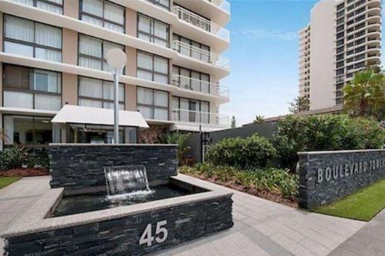 Boulevard Towers On Broadbeach Gold Coast Exterior photo