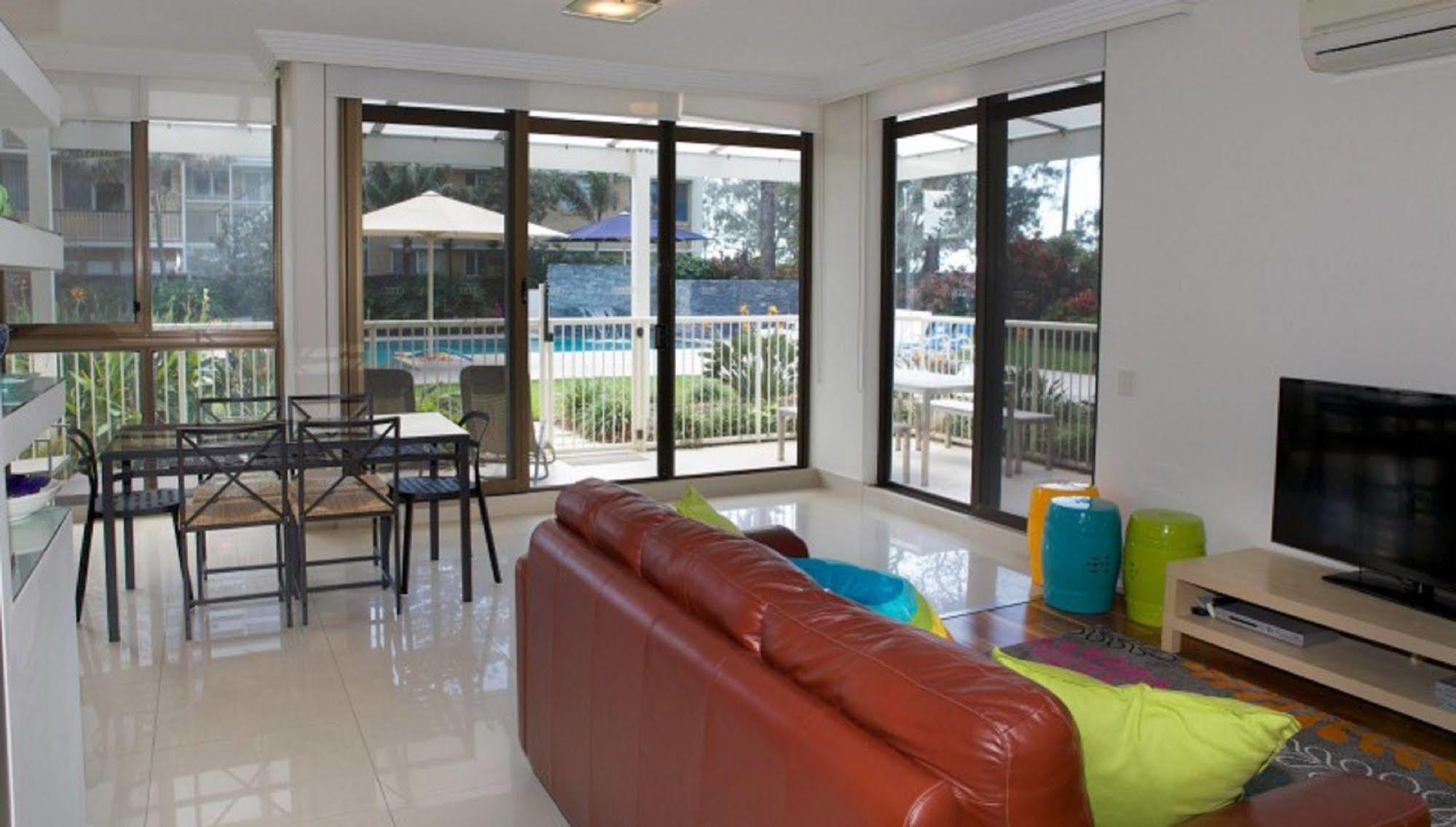 Boulevard Towers On Broadbeach Gold Coast Exterior photo
