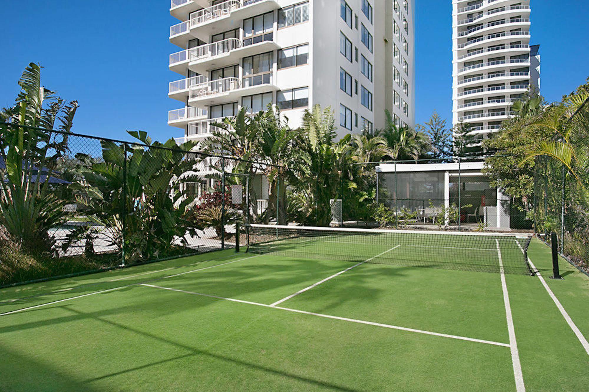 Boulevard Towers On Broadbeach Gold Coast Exterior photo