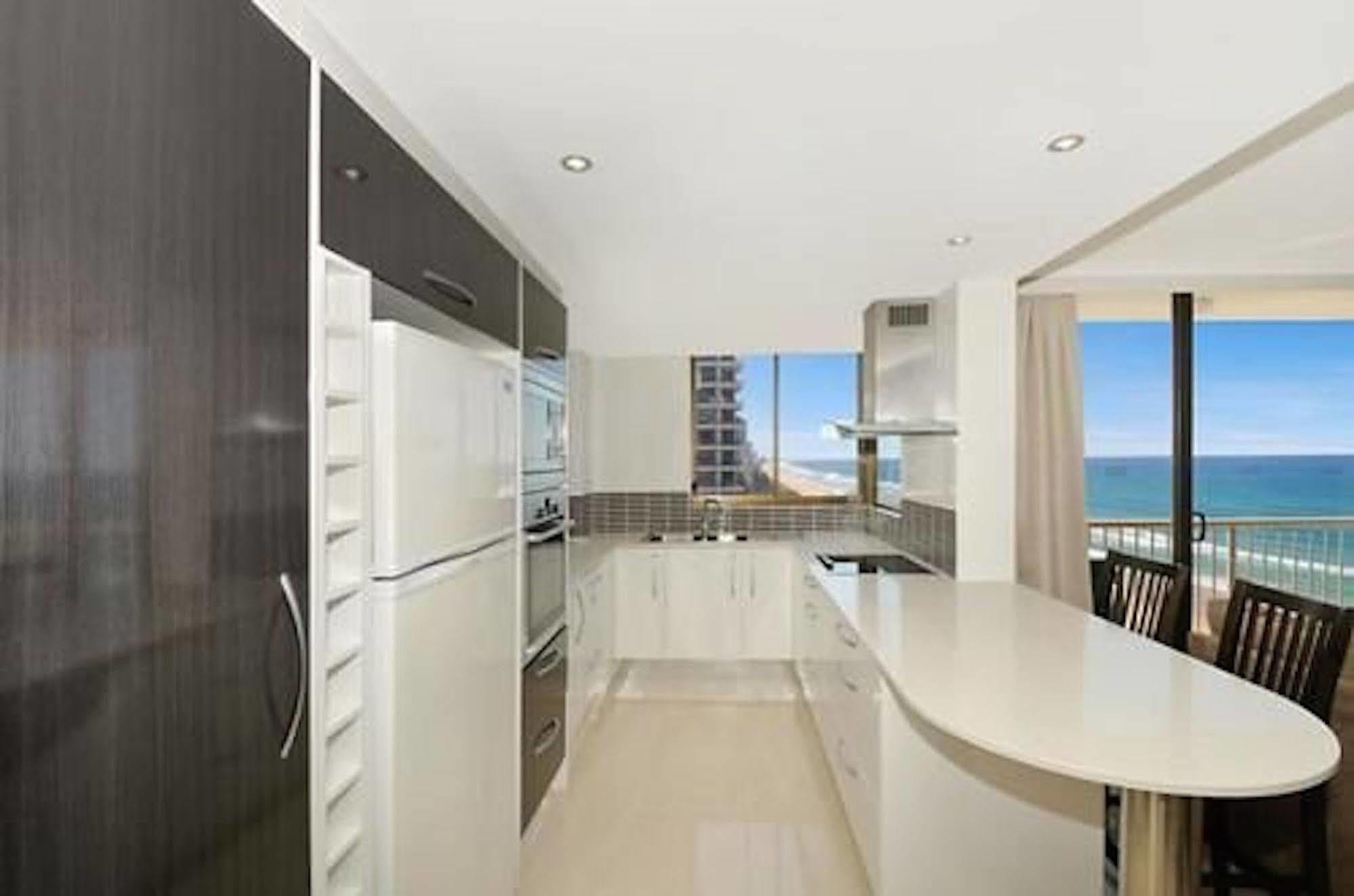 Boulevard Towers On Broadbeach Gold Coast Exterior photo